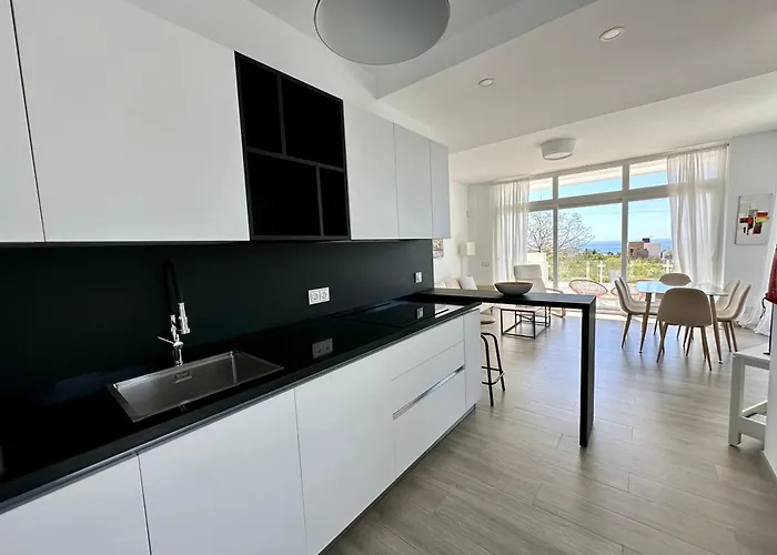 Capistrano Blue Villa *