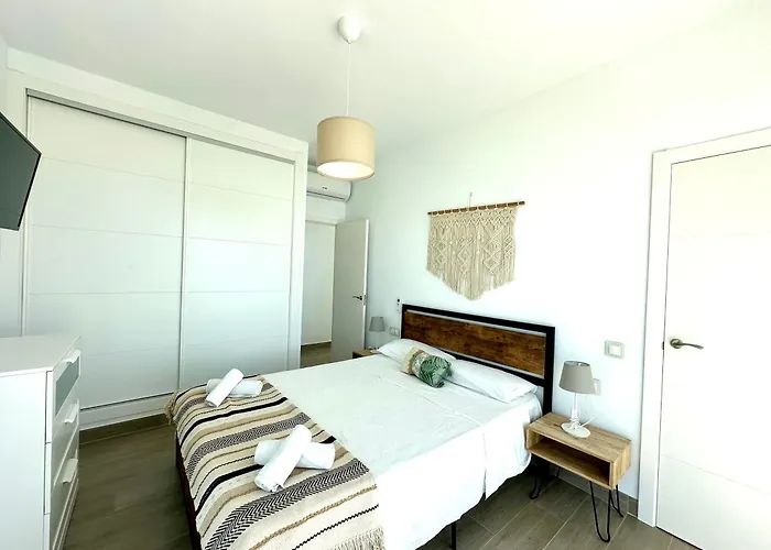 Villa Capistrano Blue